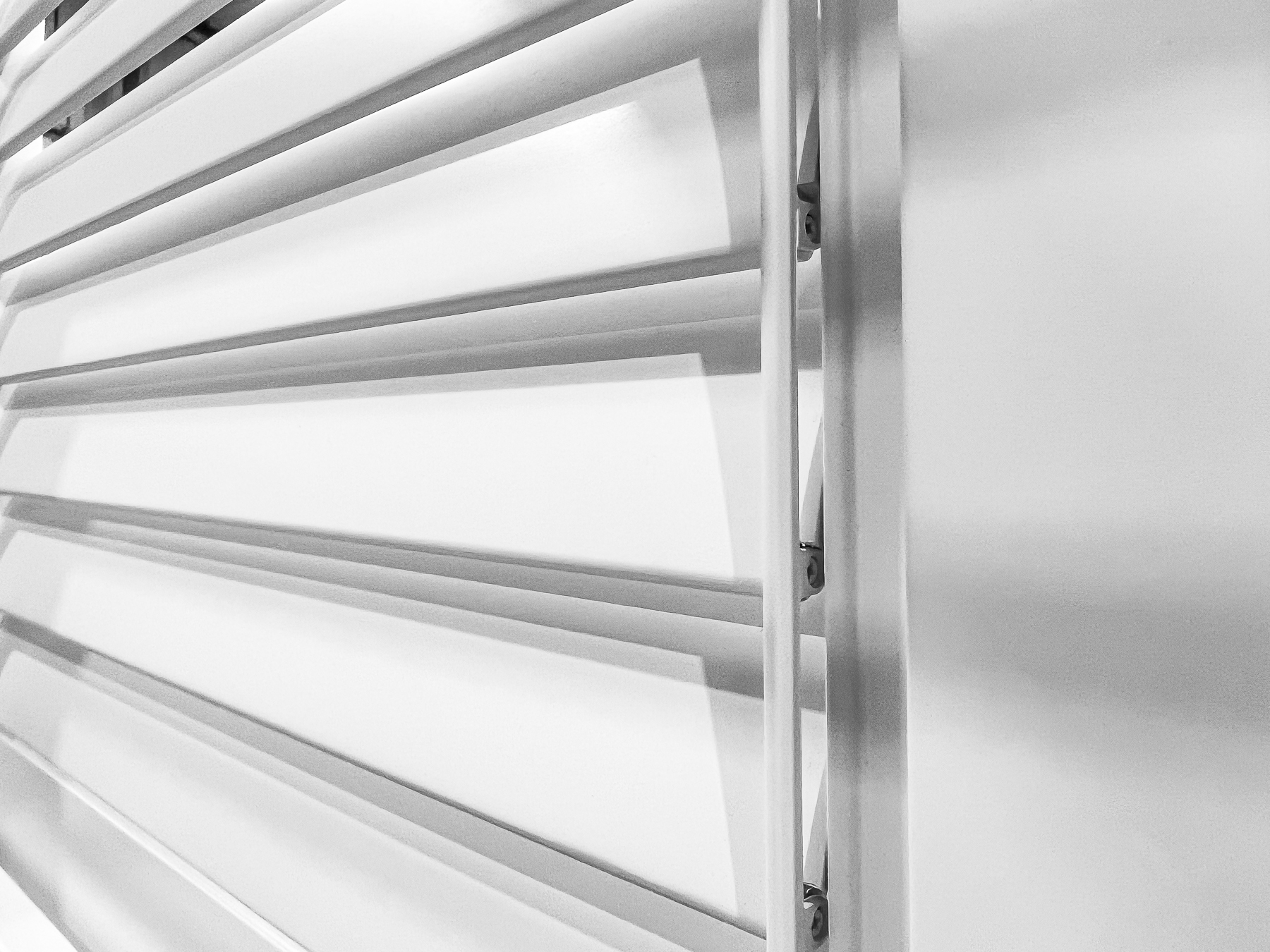 Close-up of angled louvres with a completely hidden tilt mechanism